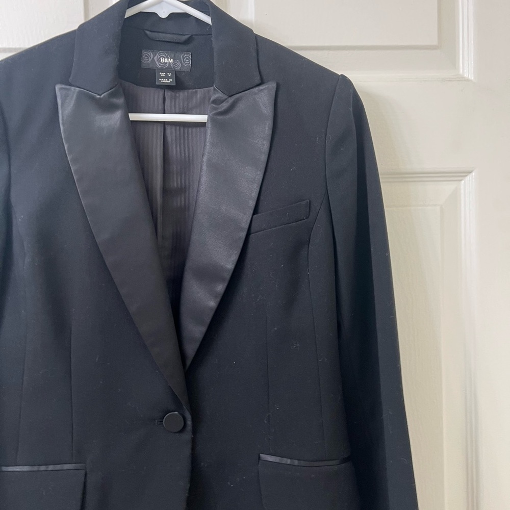 H&M Elegant Black Tuxedo Blazer - KARL LAGERFELD COLLECTION